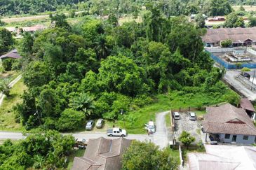 KAMPUNG TELOK MAHANG
