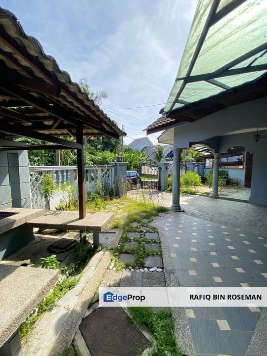 Semi D Single Storey Taman Rinching Indah, Selangor, Beranang