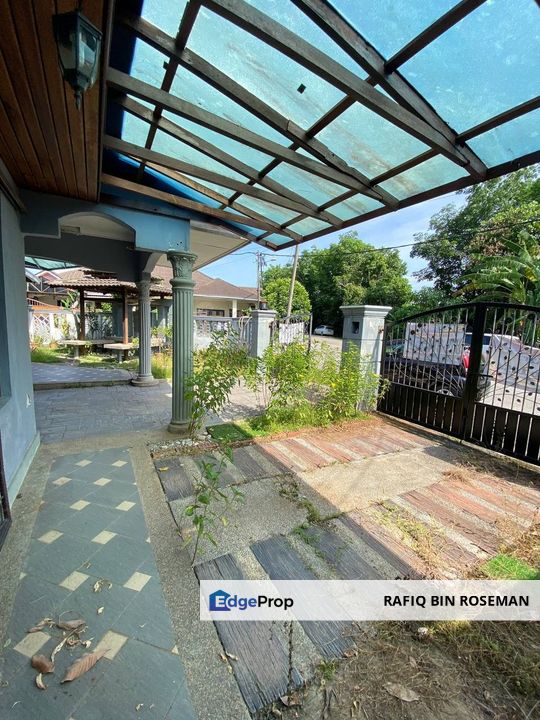 Semi D Single Storey Taman Rinching Indah, Selangor, Beranang