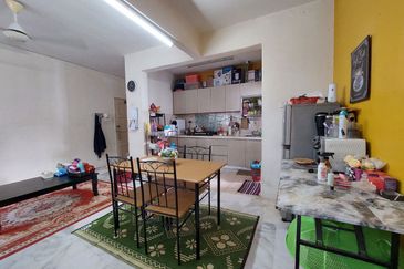 Residensi Warnasari 1