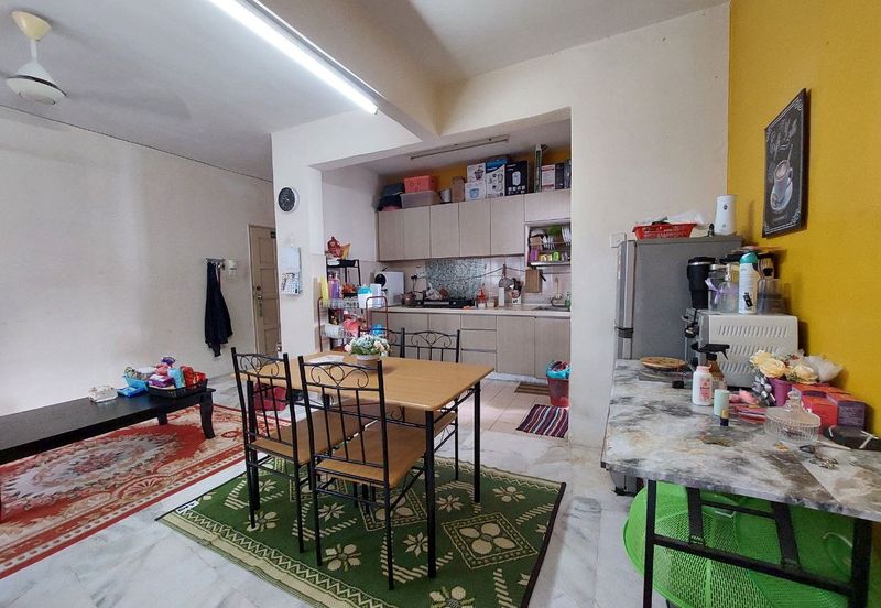 Residensi Warnasari 1