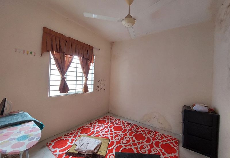 Residensi Warnasari 1