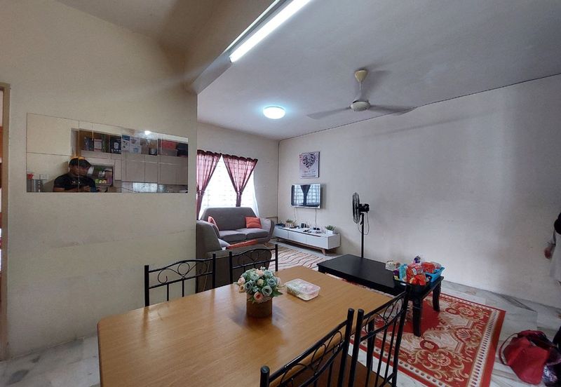 Residensi Warnasari 1