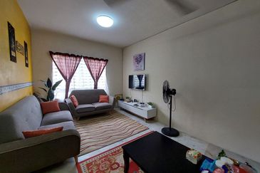 Residensi Warnasari 1