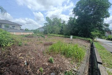 Putra Hill Residency