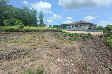 Putra Hill Residency