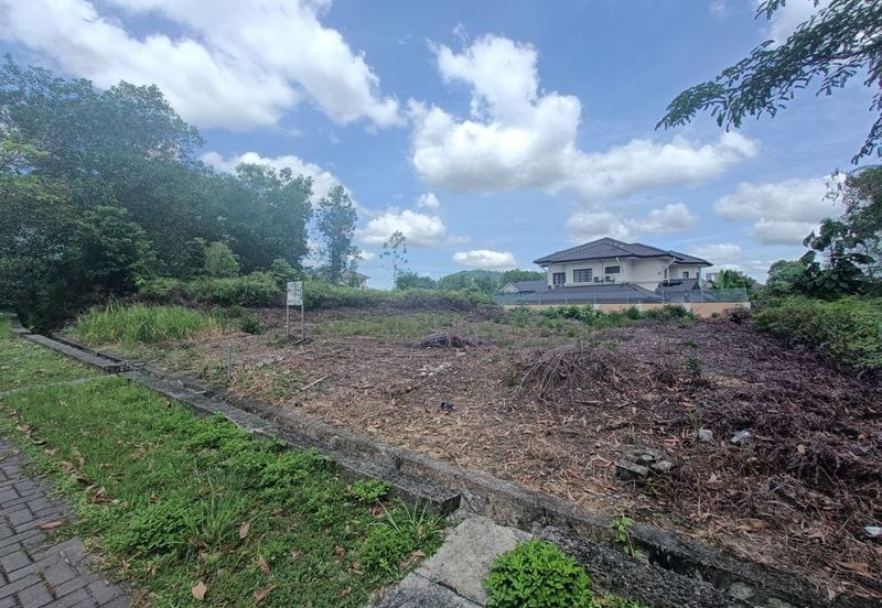 Putra Hill Residency