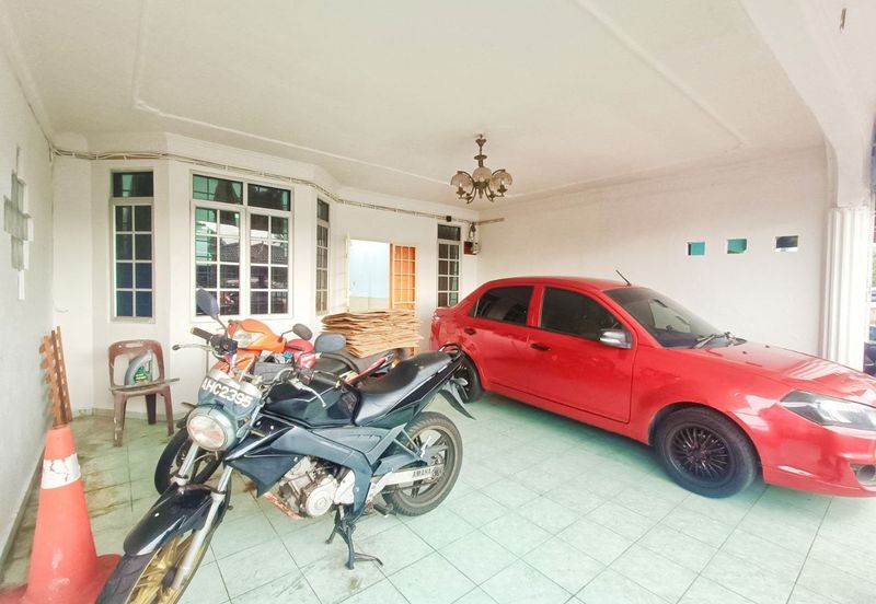 Taman Lembah Keramat AU5