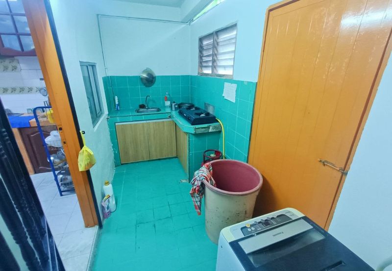 Taman Lembah Keramat AU5