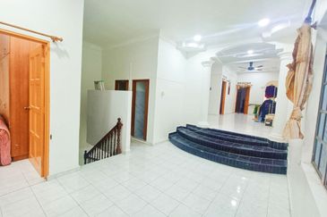 Taman Lembah Keramat AU5