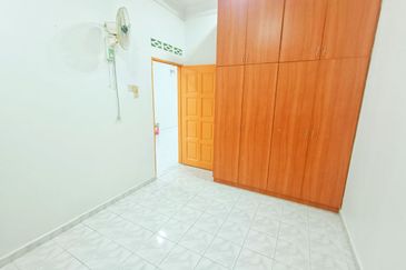 Taman Lembah Keramat AU5