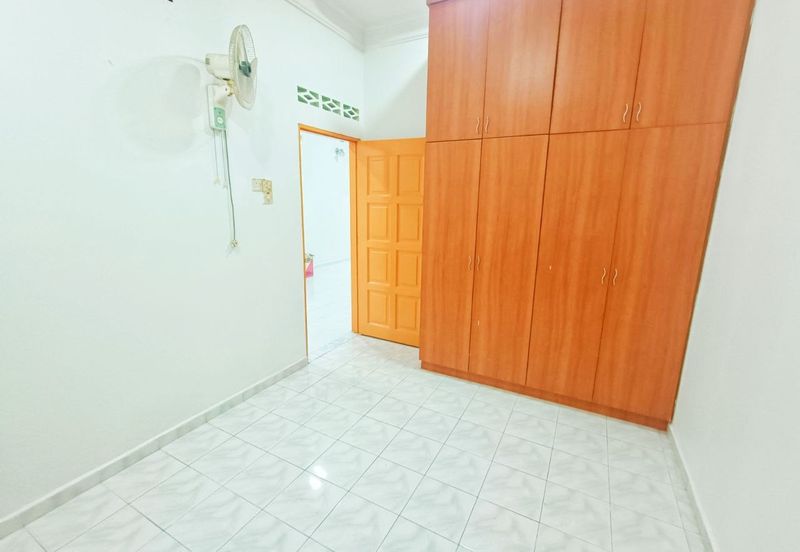 Taman Lembah Keramat AU5