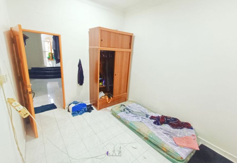 Taman Lembah Keramat AU5