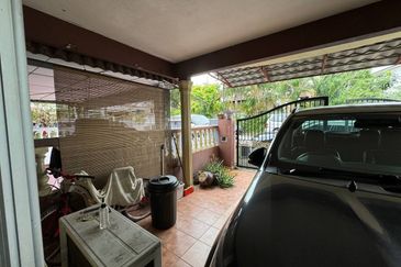 Double Storey Taman Melawati