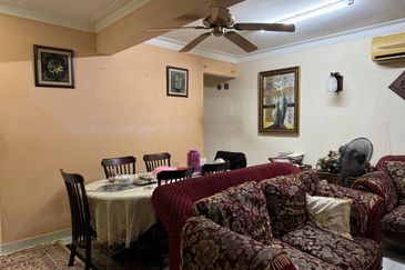 Double Storey Taman Melawati