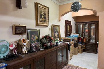 Double Storey Taman Melawati