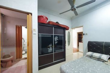 Corner Lot Double Storey Bandar Tasik Selatan