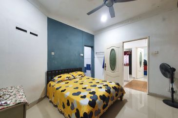 Corner Lot Double Storey Bandar Tasik Selatan