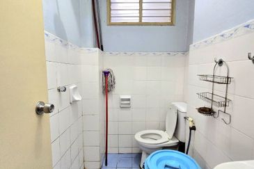 Tasik Heights Apartment