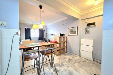 Tasik Heights Apartment