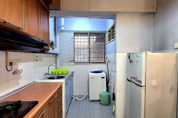 Tasik Heights Apartment