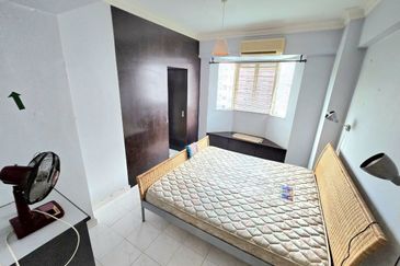 Tasik Heights Apartment