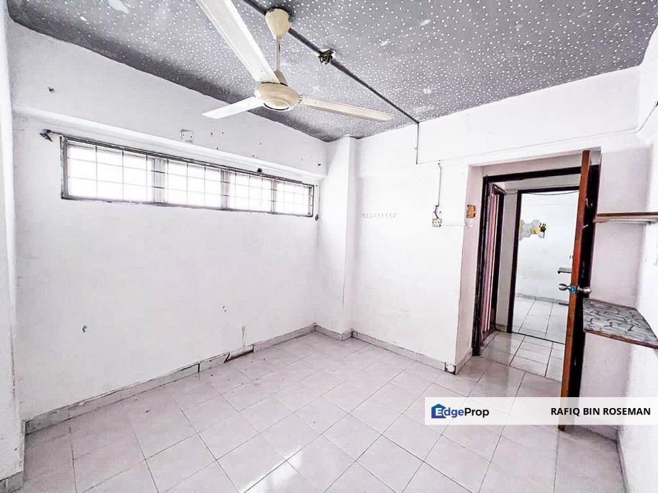 Apartment Taman Cahaya Ampang, Selangor, Ampang