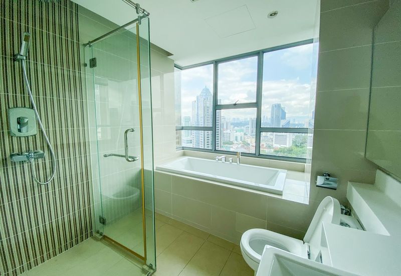 Suasana Bukit Ceylon