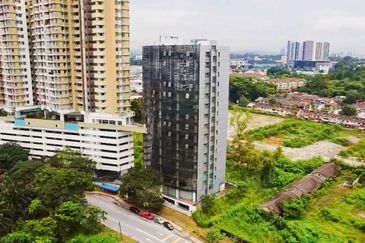 HiCom-Glenmarie Industrial Park