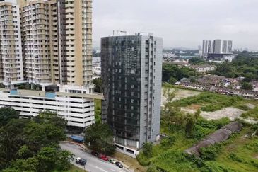 HiCom-Glenmarie Industrial Park