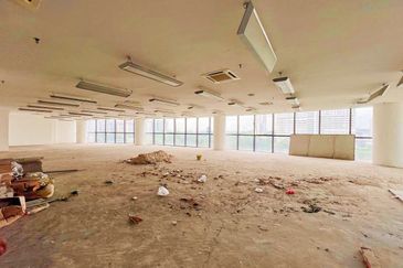 HiCom-Glenmarie Industrial Park