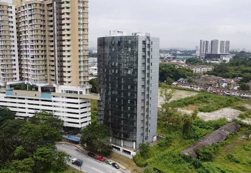 HiCom-Glenmarie Industrial Park