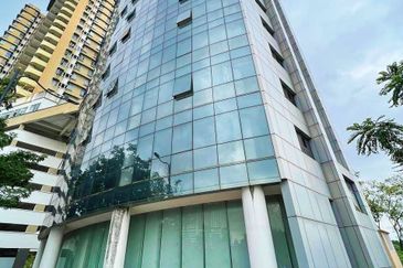 HiCom-Glenmarie Industrial Park