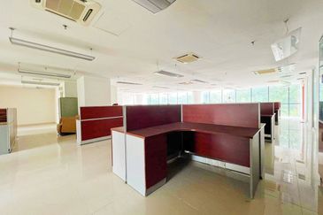 HiCom-Glenmarie Industrial Park