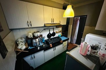 Desa Temenggong Apartment