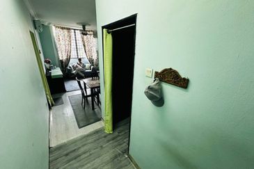 Desa Temenggong Apartment