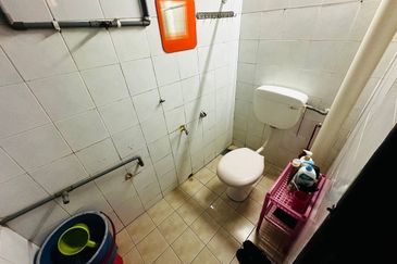 Desa Temenggong Apartment