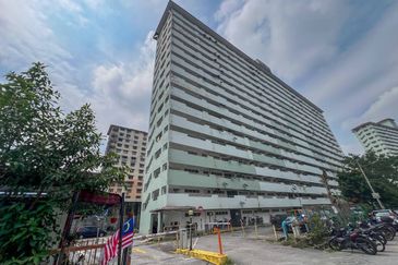 Taman Cahaya, Ampang