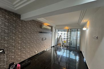 Taman Cahaya, Ampang