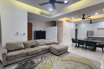 Parkfield Residences, Tropicana Heights