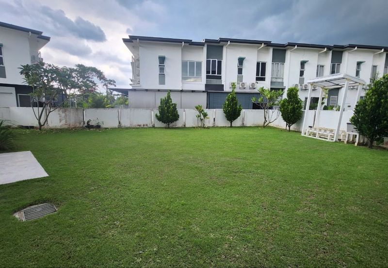 Parkfield Residences, Tropicana Heights