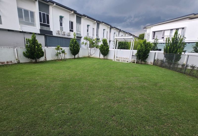 Parkfield Residences, Tropicana Heights