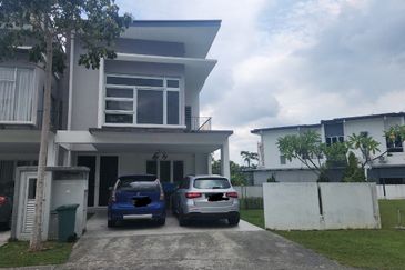 Parkfield Residences, Tropicana Heights