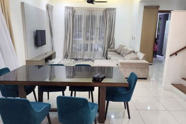 Parkfield Residences, Tropicana Heights