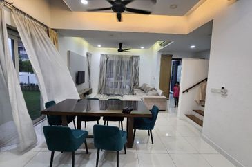 Parkfield Residences, Tropicana Heights