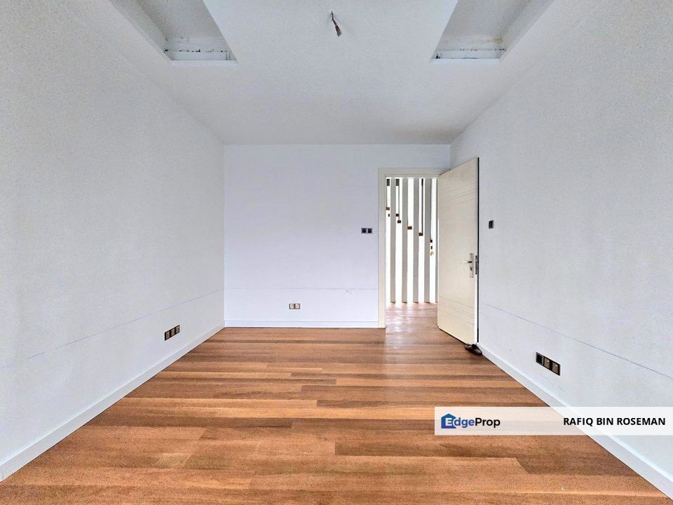 Bungalow Double Storey Putra Hill Residency Bandar Seri Putra Bangi, Selangor, Bangi