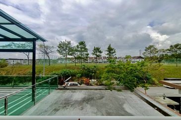 NILAI IMPIAN (LAMAN AZALEA)