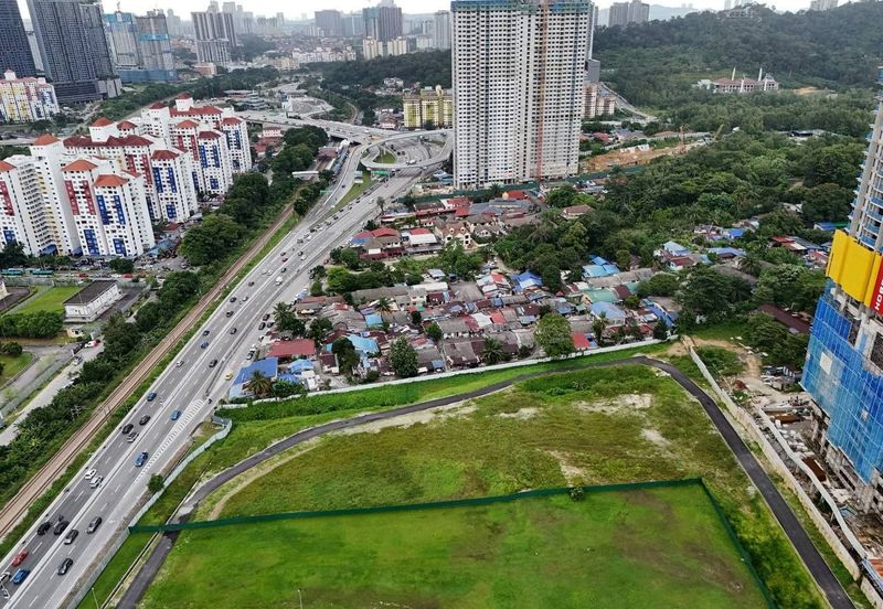 Pantai Dalam Kampung Kerinchi