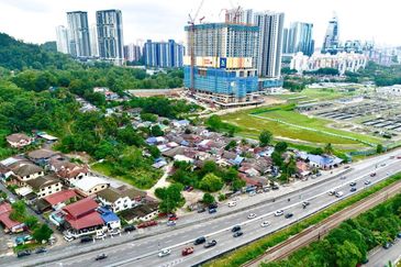 Pantai Dalam Kampung Kerinchi