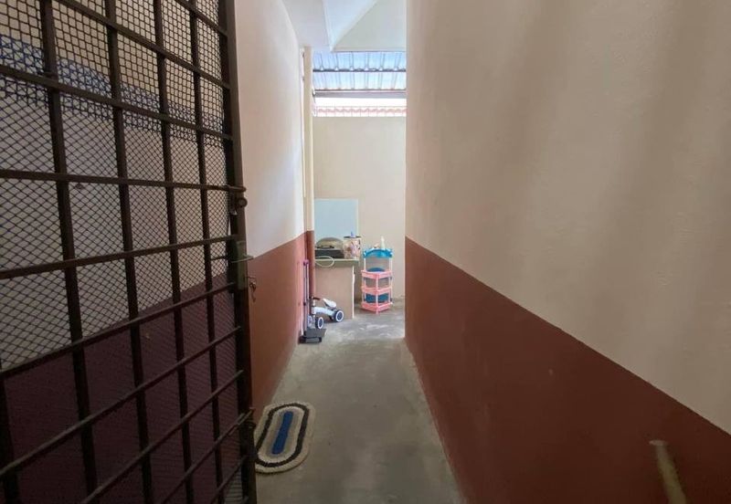 Crystal Bay, Alai Perdana